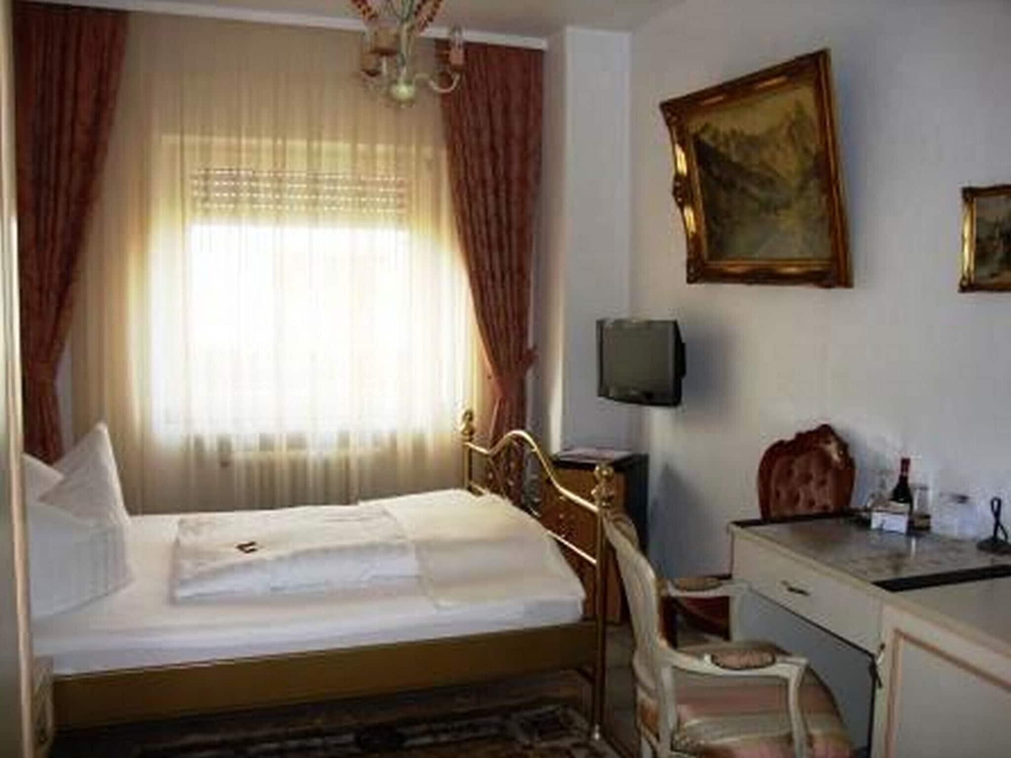 דיסלדורף Haus Mooren, Hotel Garni מראה חיצוני תמונה