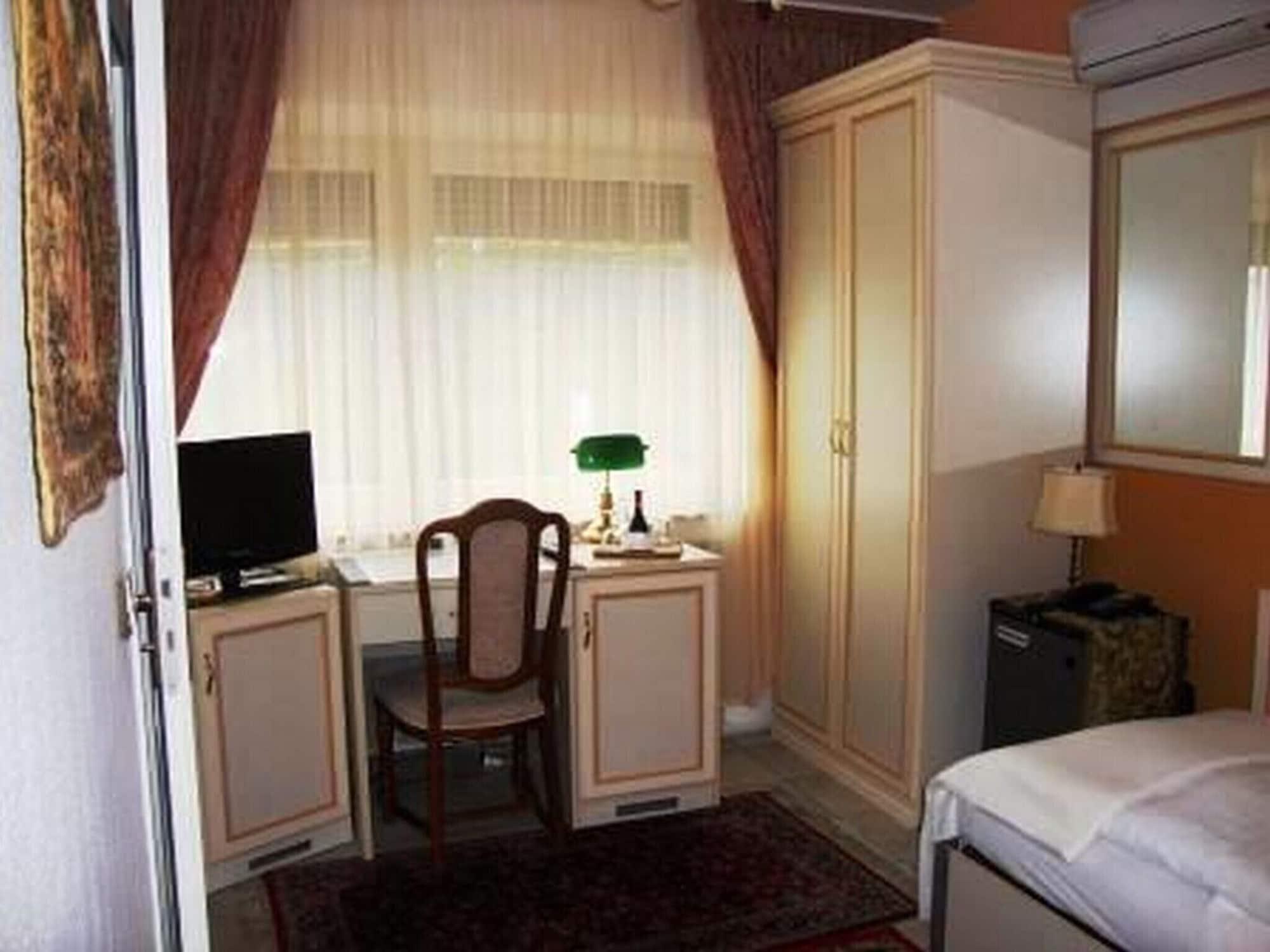 דיסלדורף Haus Mooren, Hotel Garni מראה חיצוני תמונה