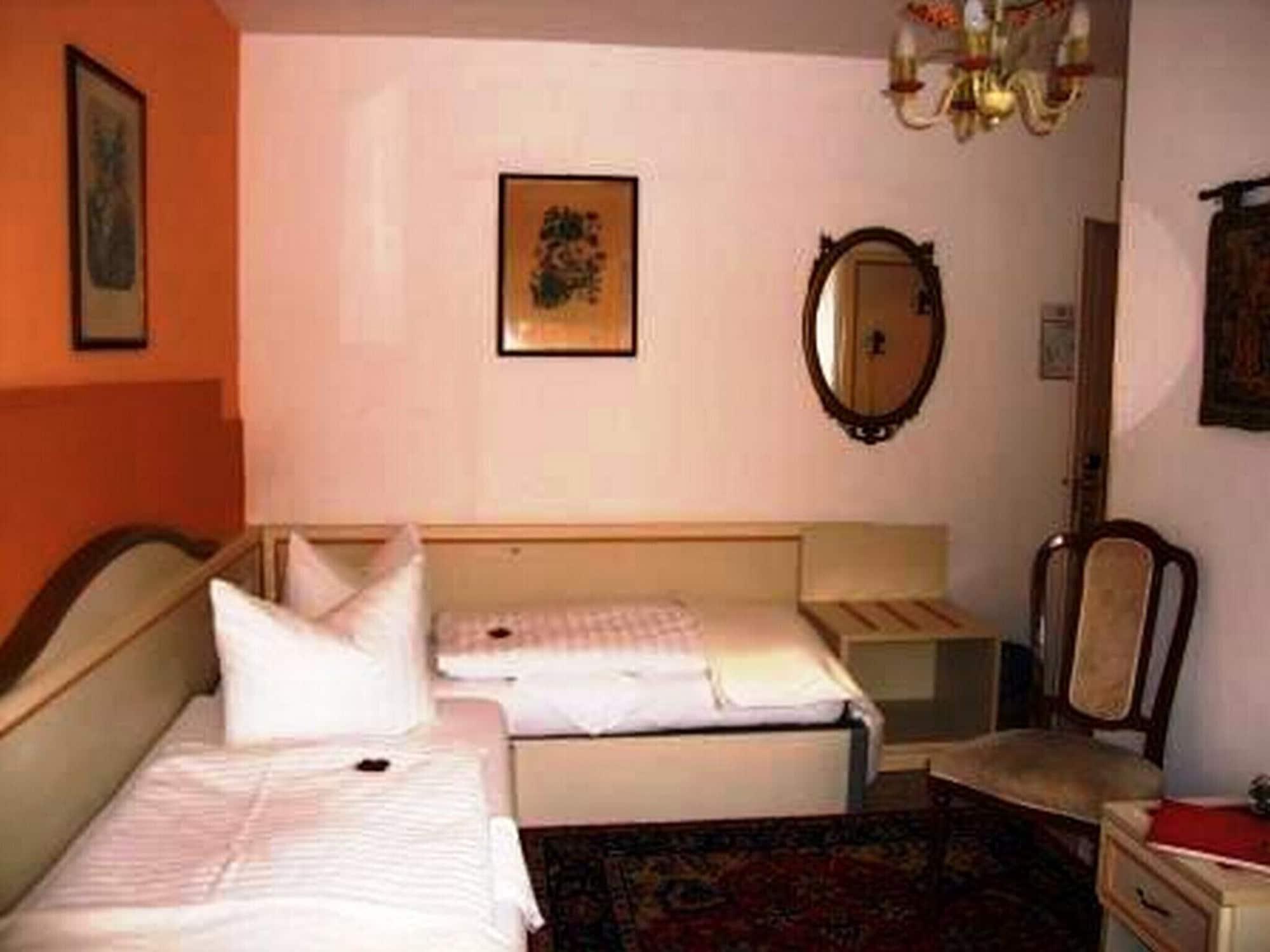 דיסלדורף Haus Mooren, Hotel Garni מראה חיצוני תמונה