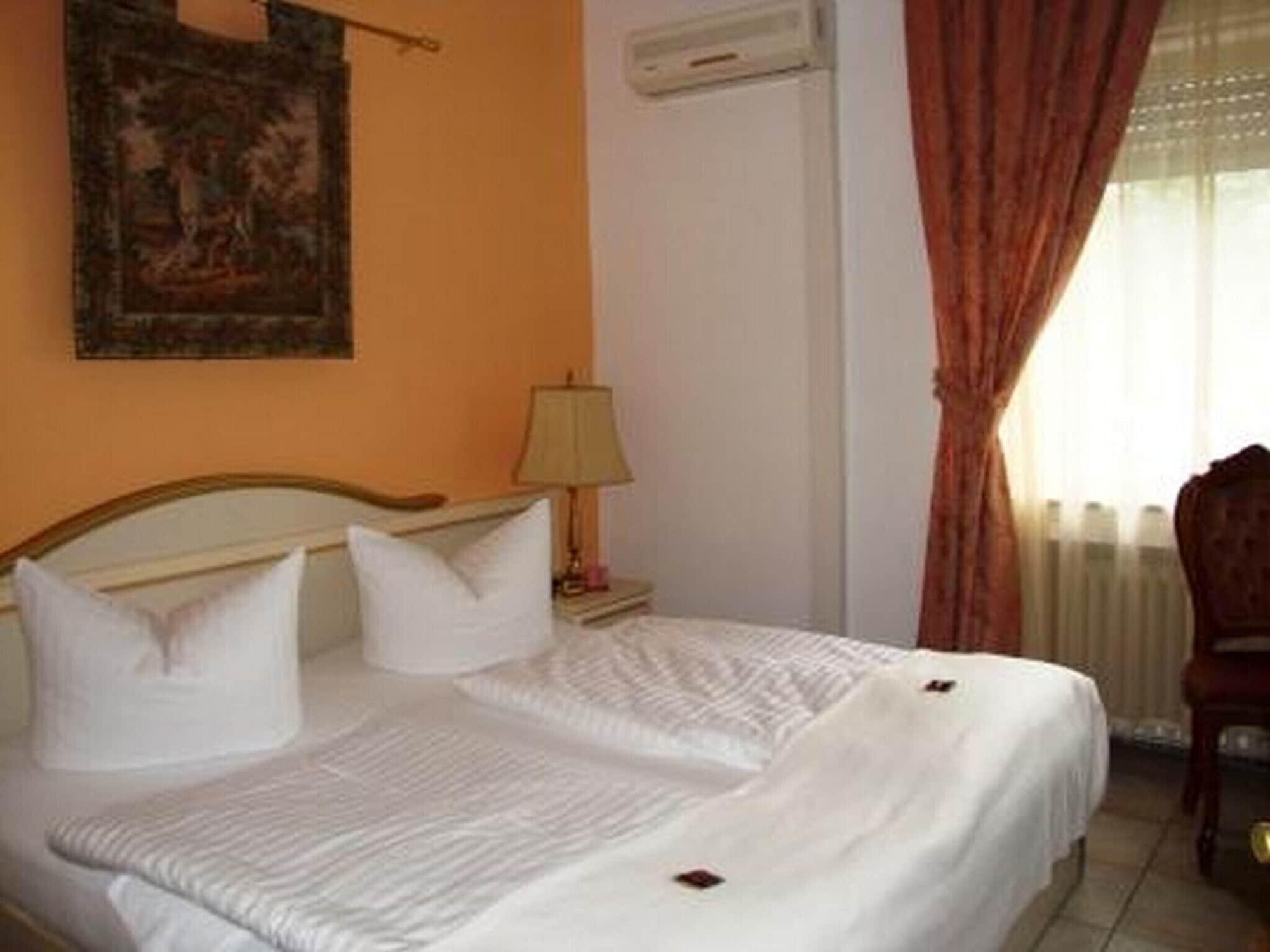 דיסלדורף Haus Mooren, Hotel Garni מראה חיצוני תמונה
