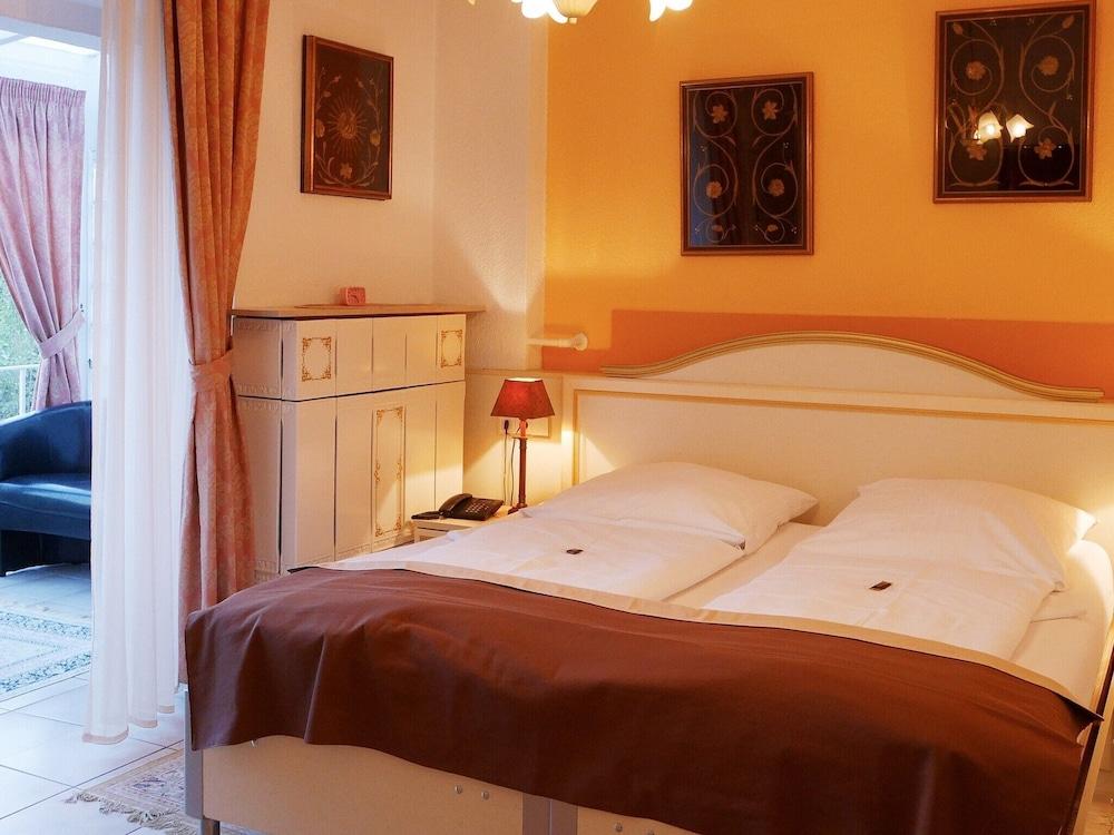 דיסלדורף Haus Mooren, Hotel Garni מראה חיצוני תמונה